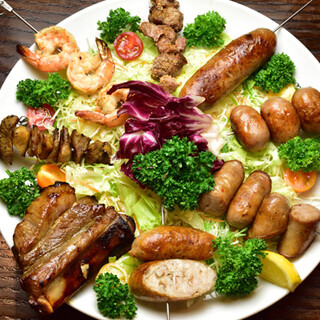 自慢の生ソーセージブロシェット料理