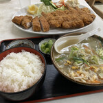 食堂よしかわ - 2022.10 特大カツ定食(1,450円)