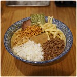旅人の木 - 旅のインドまぜそば 850円