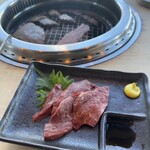 YAKINIKU A FIVE 徳 - 