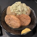 大衆酒場 たに - おでん単品/大根・生姜天(198円/1個)