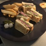 エスカリエ - 