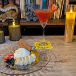 YOLO cafe&shisha - グリークヨーグルト&苺カクテル
